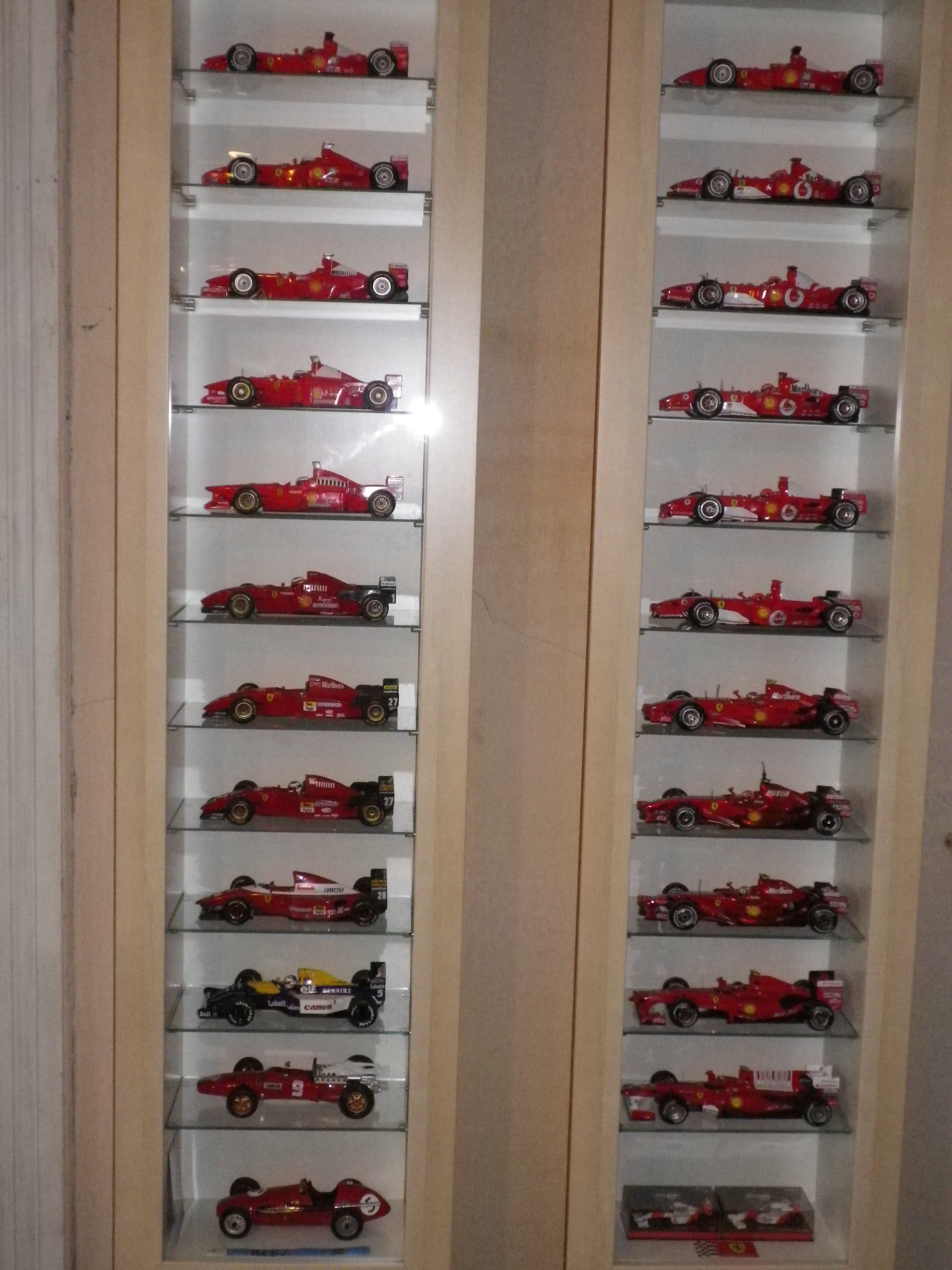 Ferrari FORMULA-1 alakulat.JPG