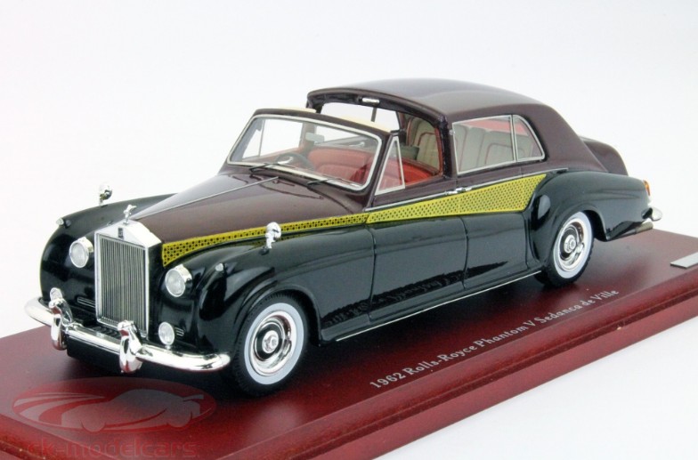 RR Phantom V.jpg