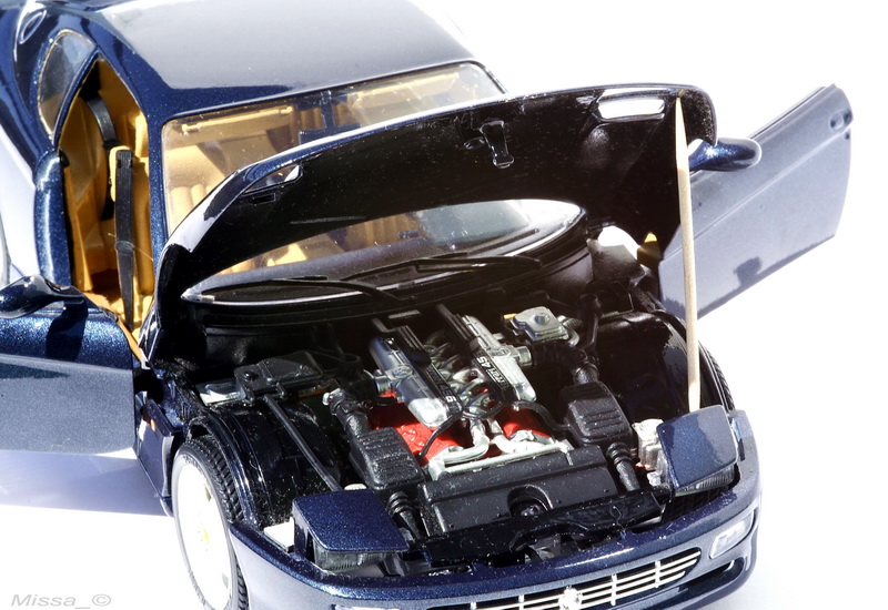 017_Bburago_Ferrari 456 GT.jpg