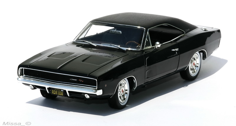 007_Greenlight_Dodge Charger R-T 1968.jpg