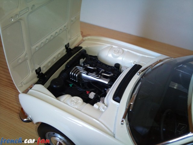 Peugeot 504 cabriolet (10).jpg