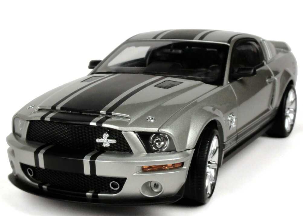 1zu18_Shelby_Ford_Mustang_GT_500_Super_Snake_427_silbergrau_Shelby_Collectibles_09079_21987_02.jpg