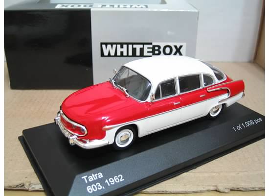 Tatra 603_04_WB.jpeg