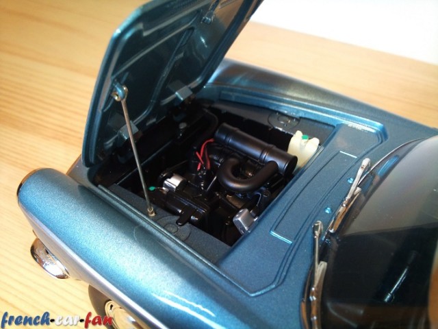 Peugeot 404 Coupé (9).jpg