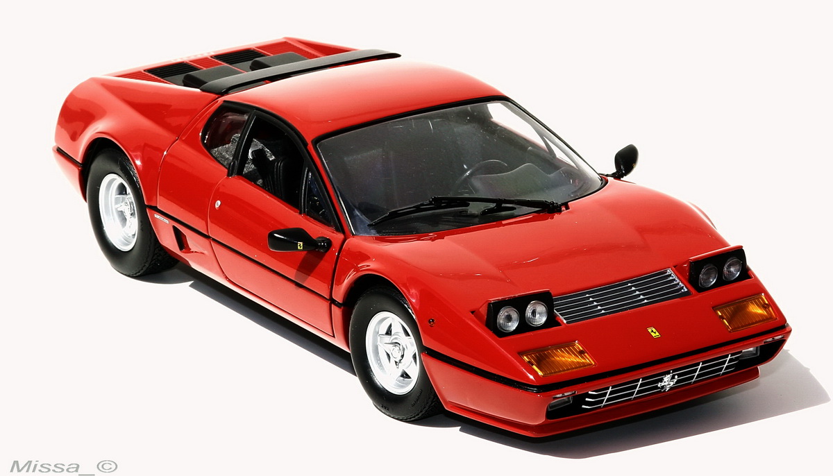 008_Kyosho_Ferrari 512BBi.jpg