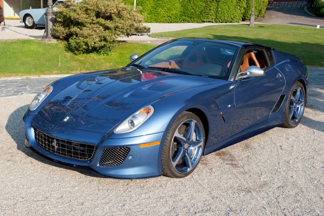 Ferrari-Superamerica-45_03.jpg