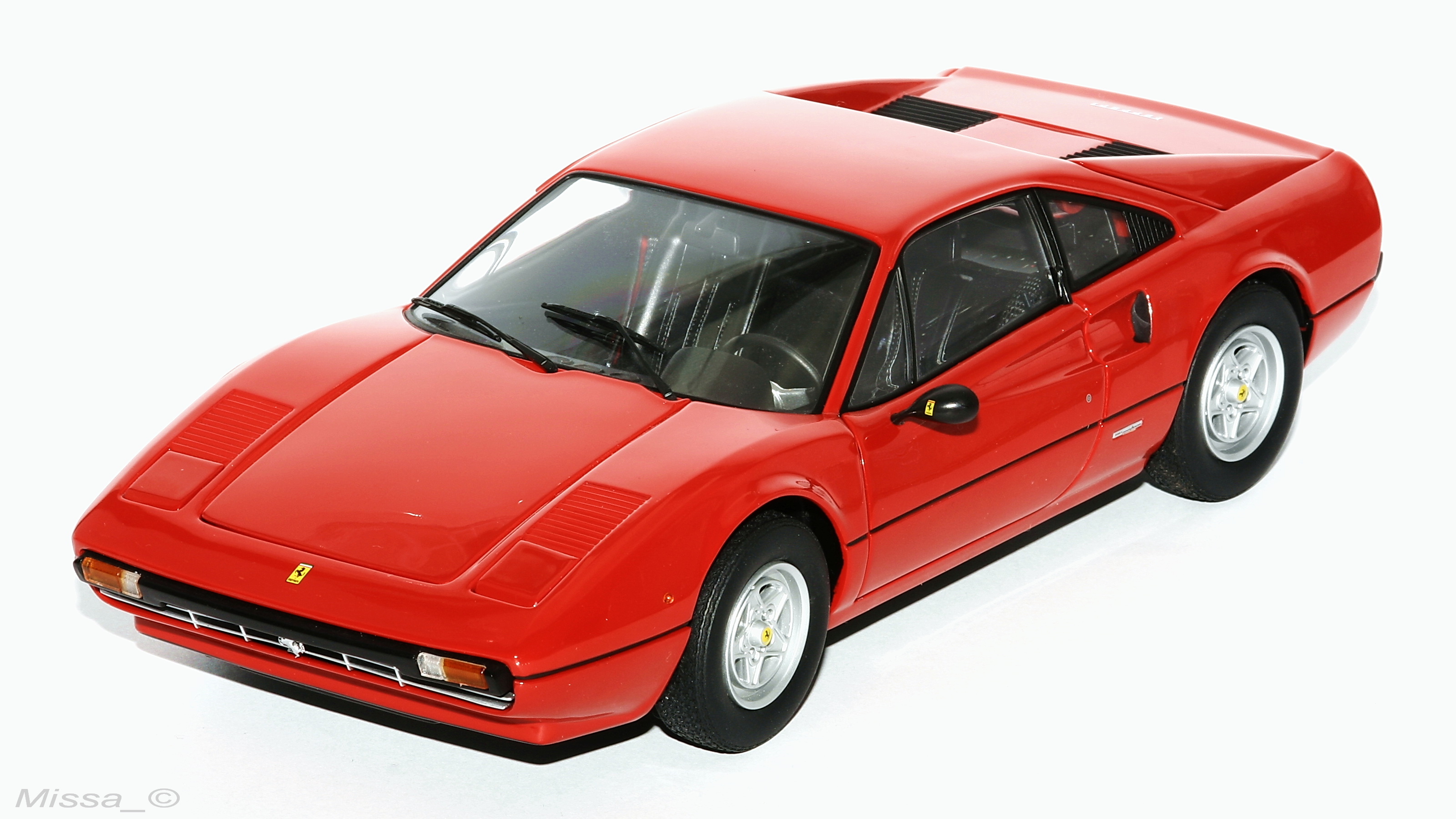 018_Kyosho_Ferrari 308 GTB.jpg