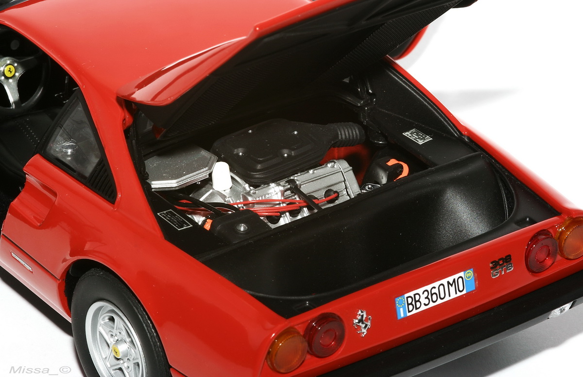 044_Kyosho_Ferrari 308 GTB.jpg