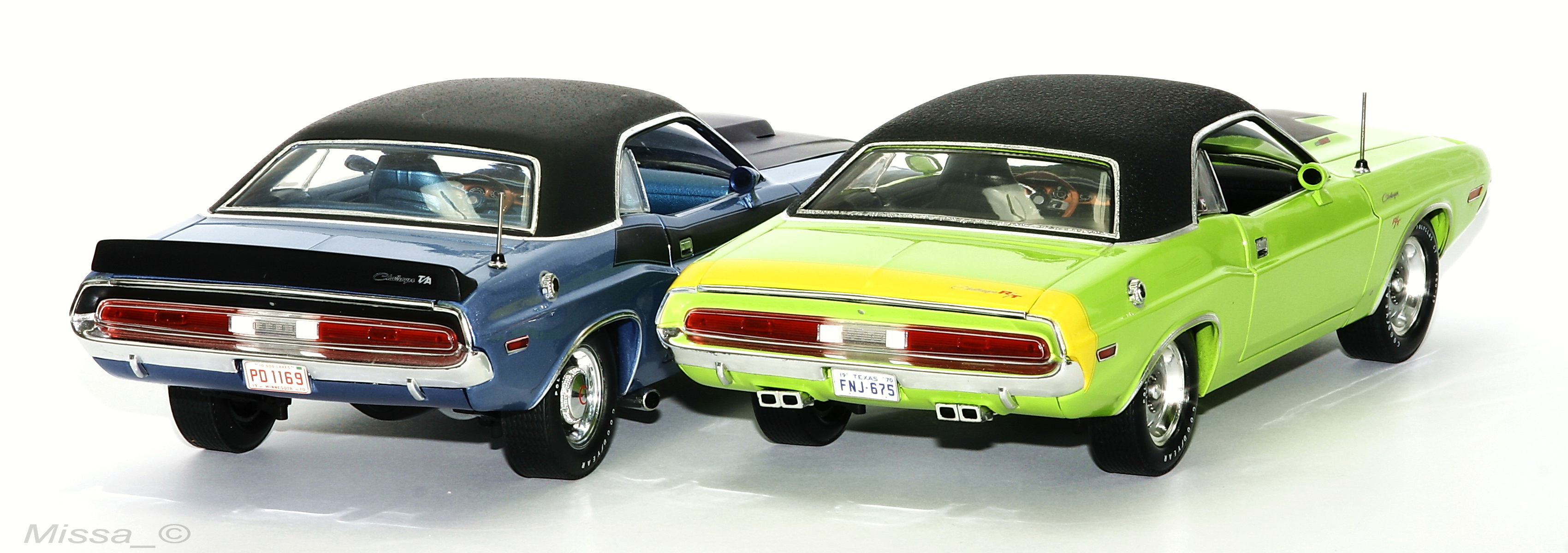 007_H61_Dodge Challenger duett.jpg