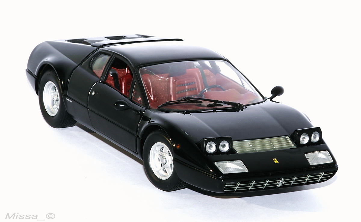 010_Kyosho_Ferrari 365 GT4_BB.JPG