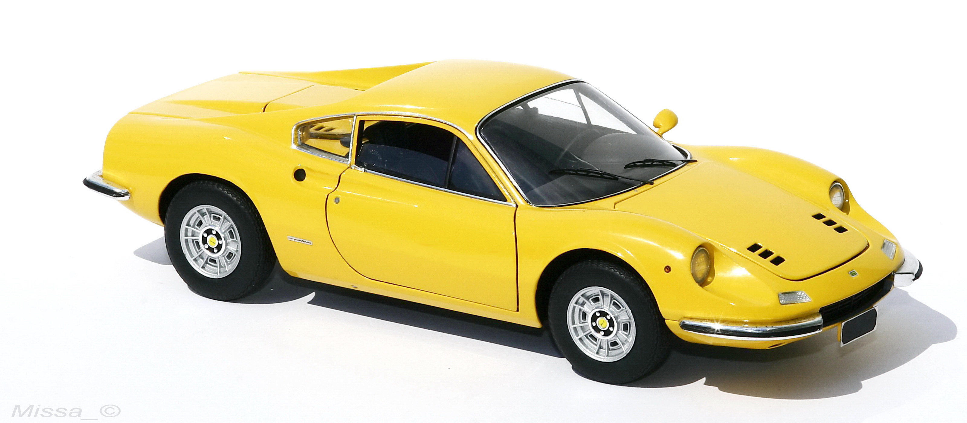 001_Elite_Ferrari 246 GT Dino.jpg