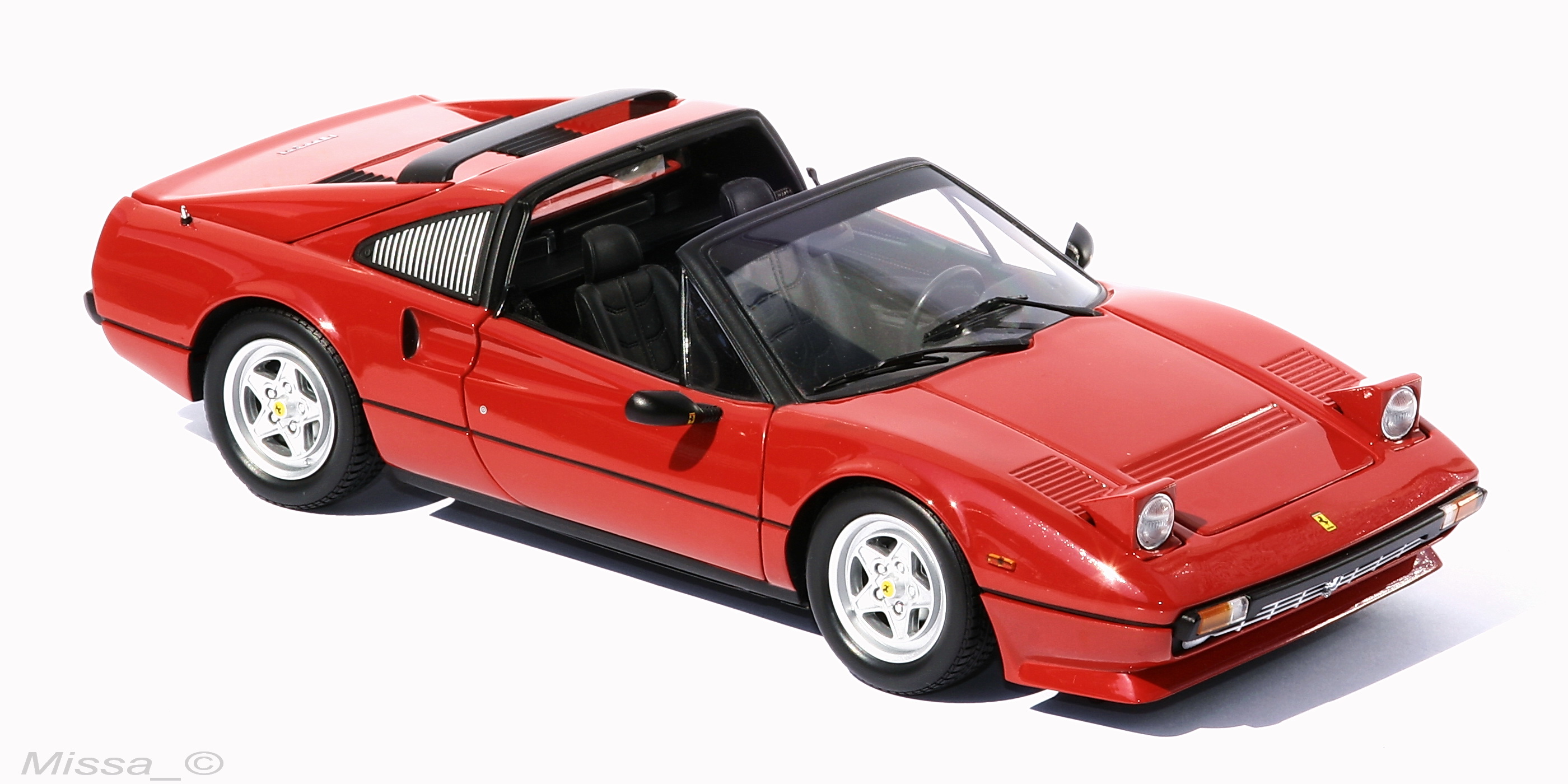 002_Kyosho_Ferrari 308 GTS QV.jpg