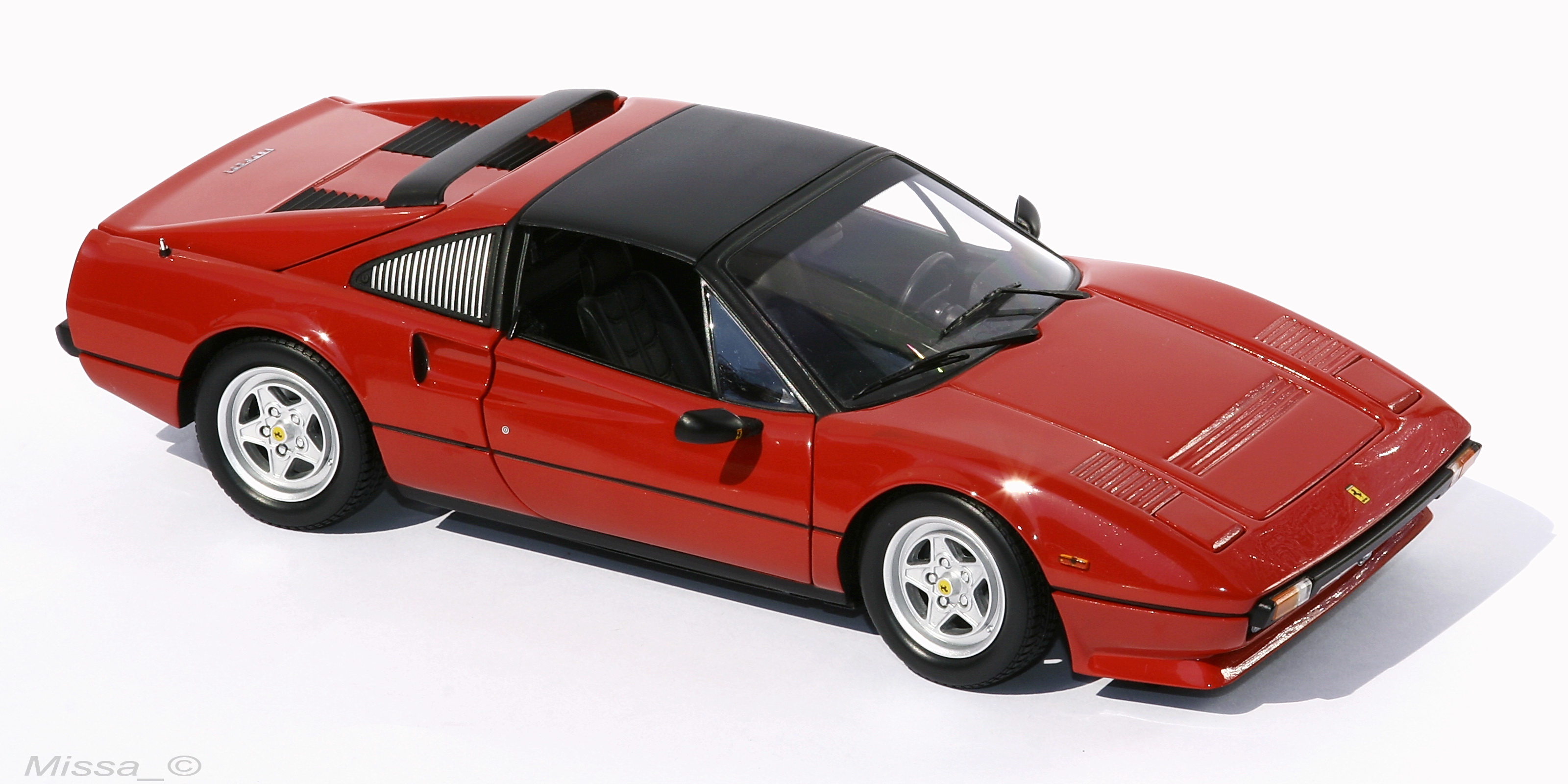 004_Kyosho_Ferrari 308 GTS QV.jpg