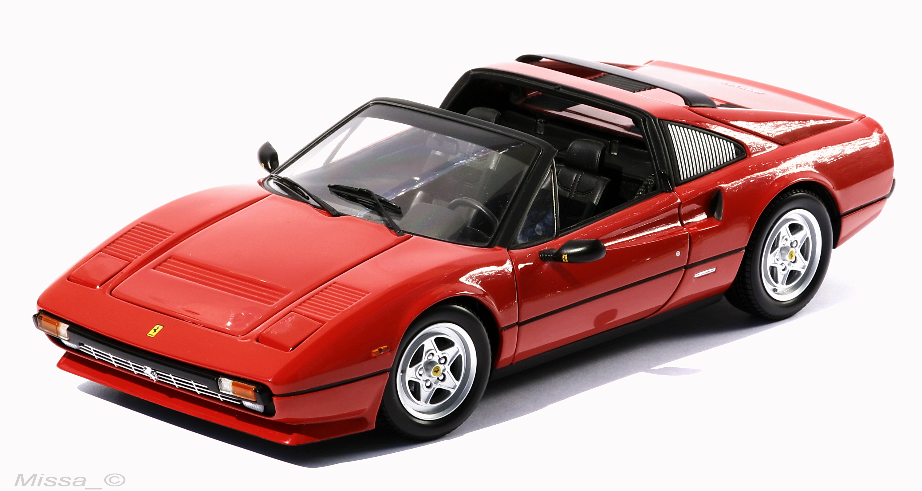 012_Kyosho_Ferrari 308 GTS QV.jpg