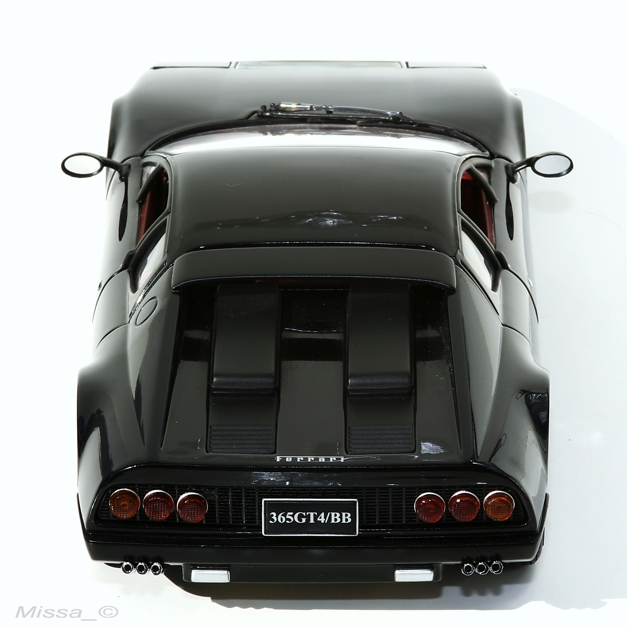 024_Kyosho_Ferrari 365 GT4_BB_nap.jpg