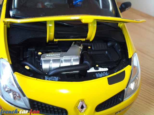 Renault Clio R.S. Cup 2009 N3 (9).jpg