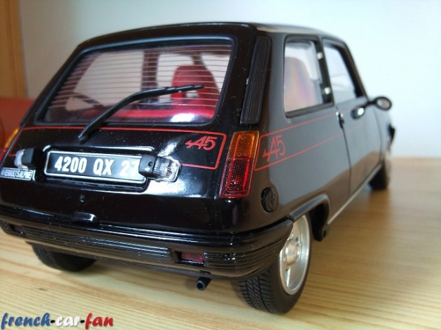 Renault R5 Alpine (10).jpg