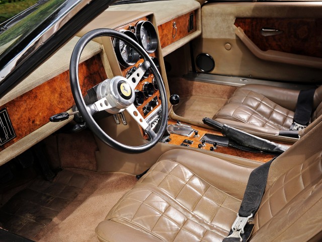 ferrari_365-gtb-4-shooting-brake-1975_r1.jpg