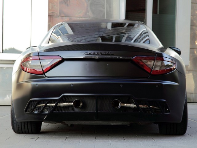 anderson_maserati-granturismo-s-superior-black-edition-2011_r6_jpg.jpg