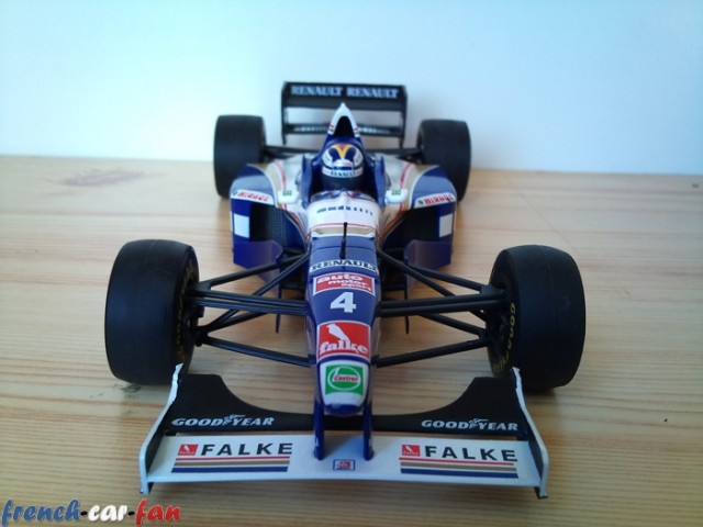 Williams Renault FW18 (3).jpg