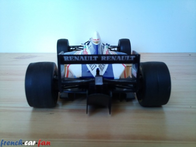 Williams Renault FW18 (5).jpg