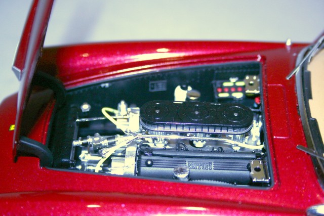 Az 5000 ccm-es, Colombo alapokon épült motor is megér egy képet.