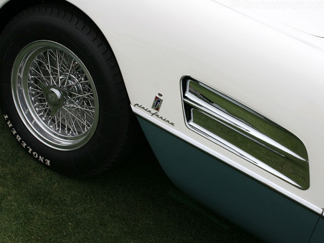 Ferrari-410-Superfast-Pinin-Farina-Coupe-Speciale_4.jpg