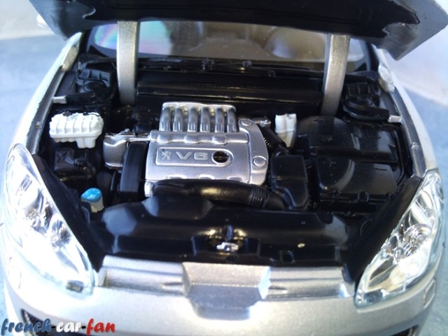 Peugeot 407 Coupé (8).jpg