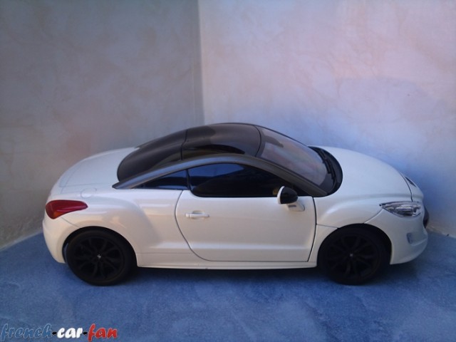 Peugeot 308 RCZ (4).jpg