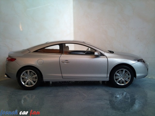 Renault Laguna Coupé 2 (4).jpg