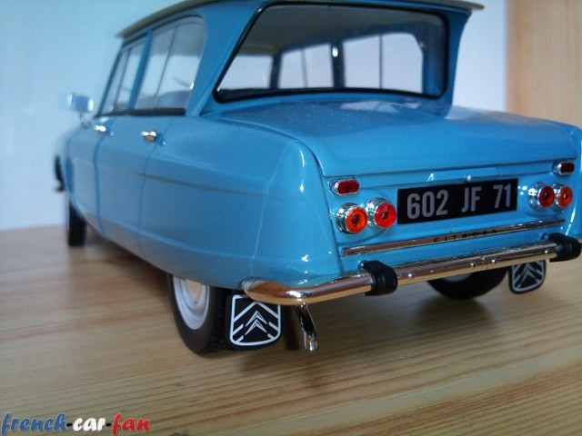 Citroen AMI6 (8).jpg