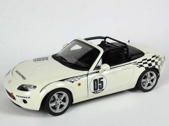 Mazda_MX-5_Roadster_NR-A_Mazdaspeed_perlweiss_Nr_05_RHD__AUTOart_80644_21847_01.JPG