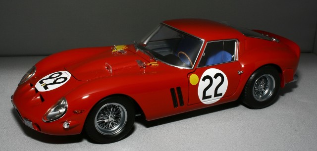 F250_GTO_1.jpg (1.99 MiB) Megtekintve 3976 alkalommal Kyosho - Ferrari 250 GTO - Le Mans #22, 3. helyezés (1962)
