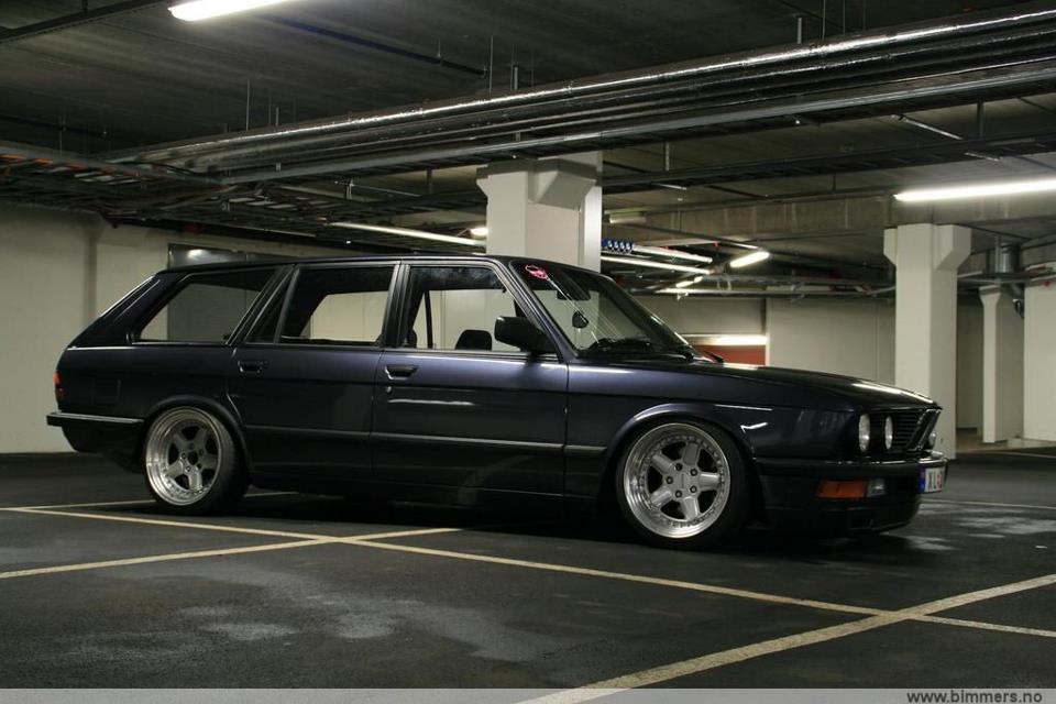 BMW E28 Touring_01.jpg