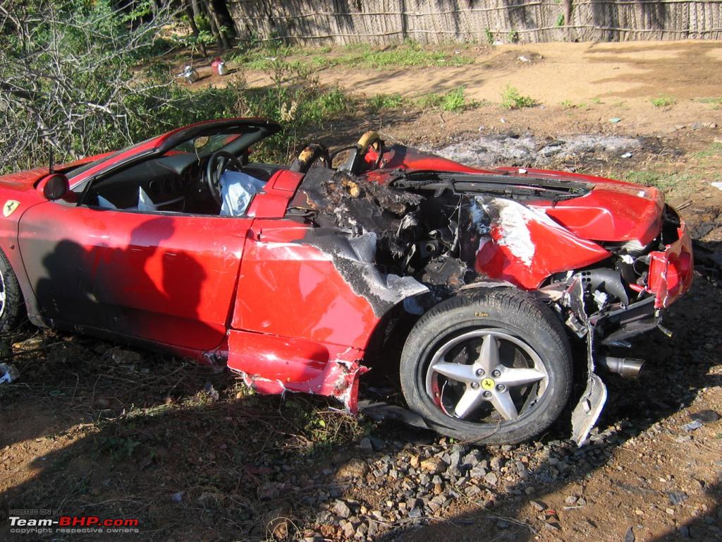 Ferrari-Crash.jpg