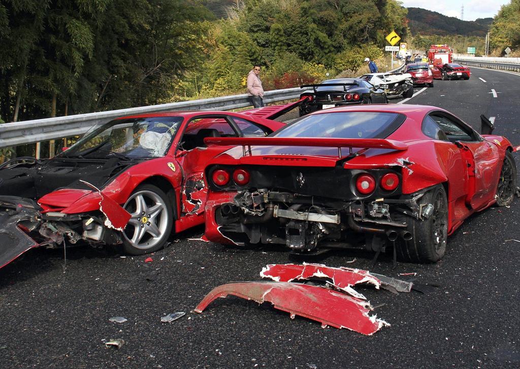 Ferrari-crash-japan-1.jpg