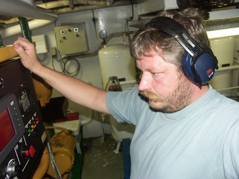 Caterpillar! Múkodj!.jpg