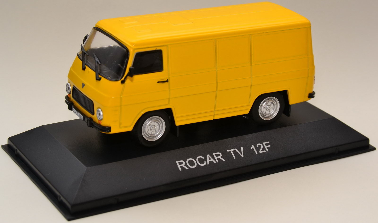 ROCAR_TV_12F_1.jpg