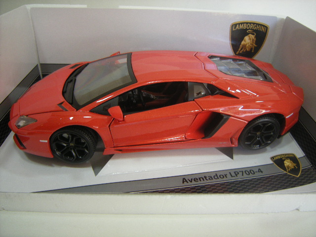 burago 11033 lamb aventador orange.JPG