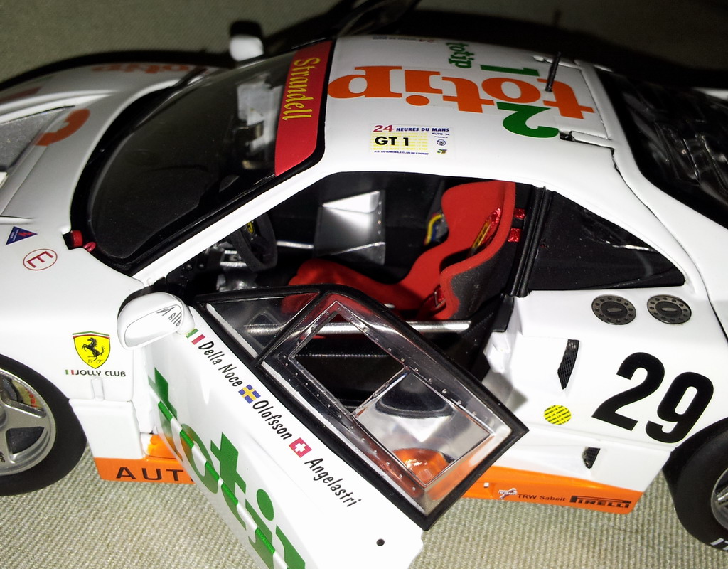 F40LM16.jpg