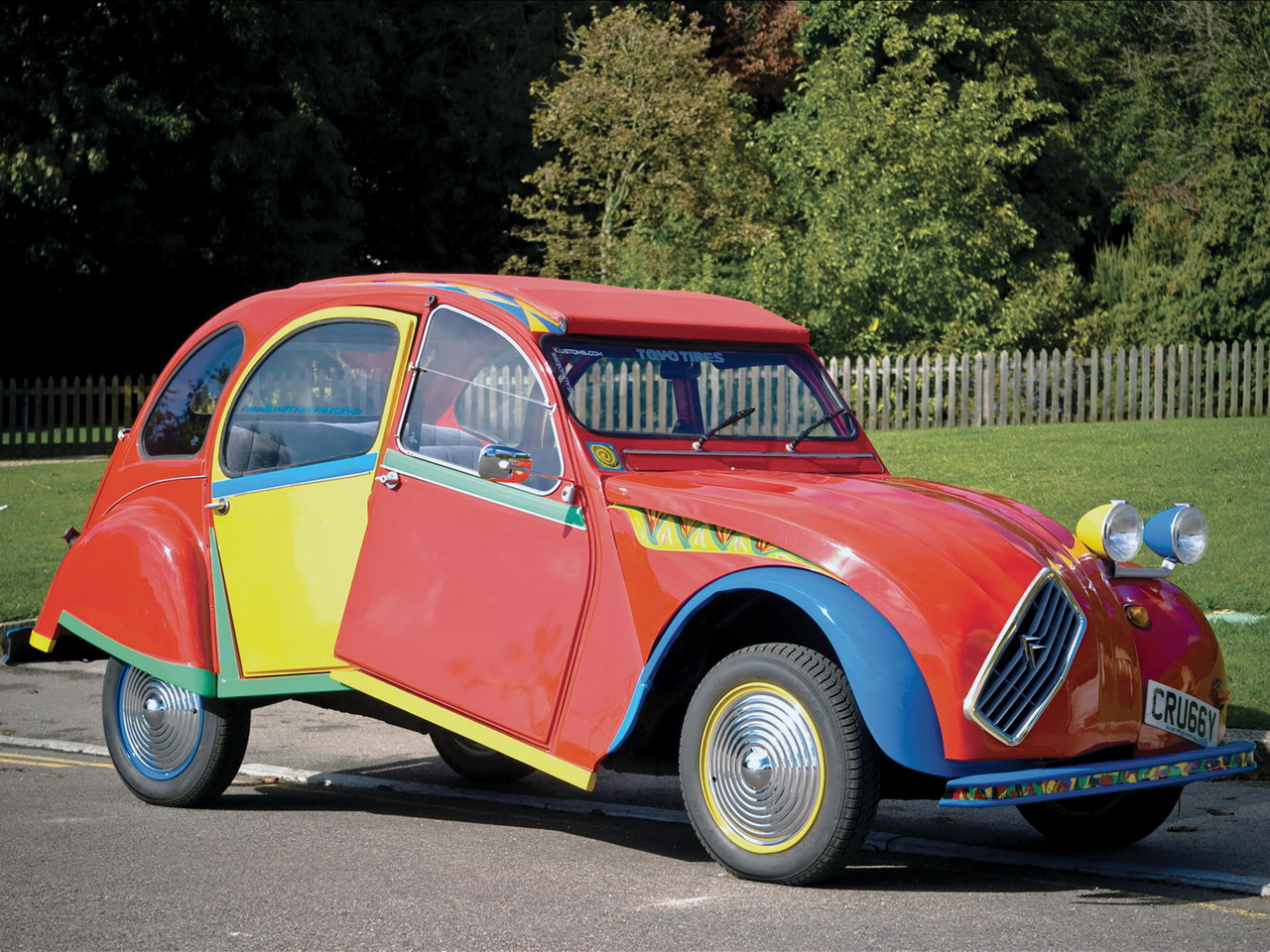 autowp.ru_citroen_2cv6_picasso_citroen_by_andy_saunders_1.jpg