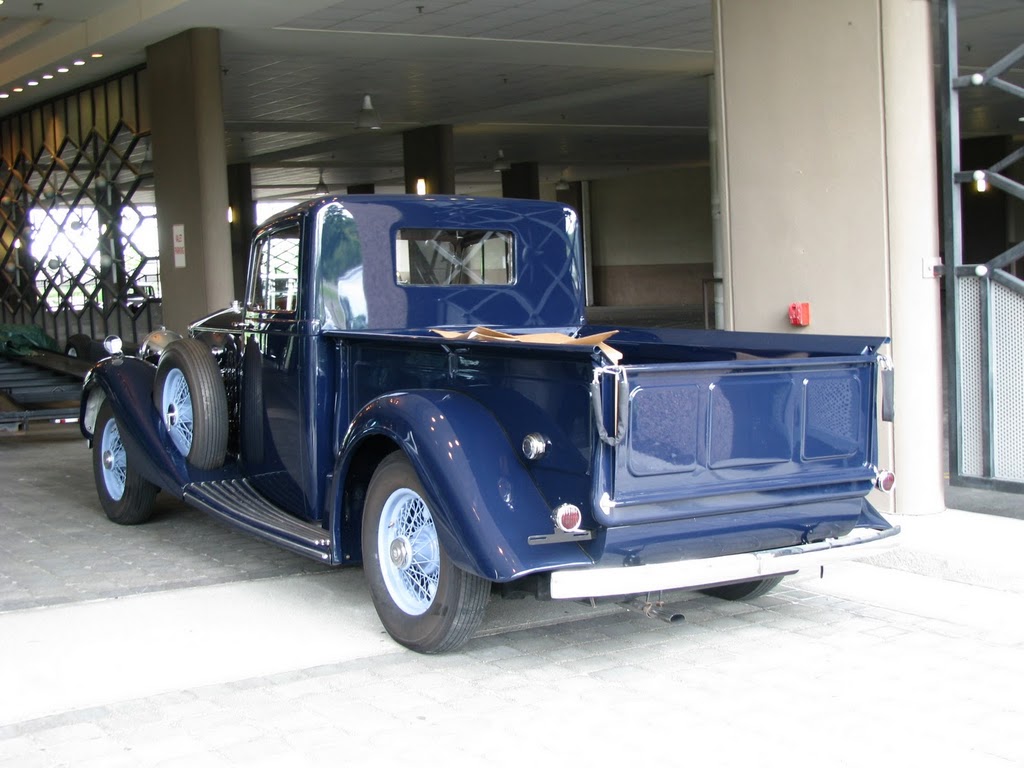 1944 Hooper-Reid Rolls-Royce Phantom III Estate Lorry_3.jpg