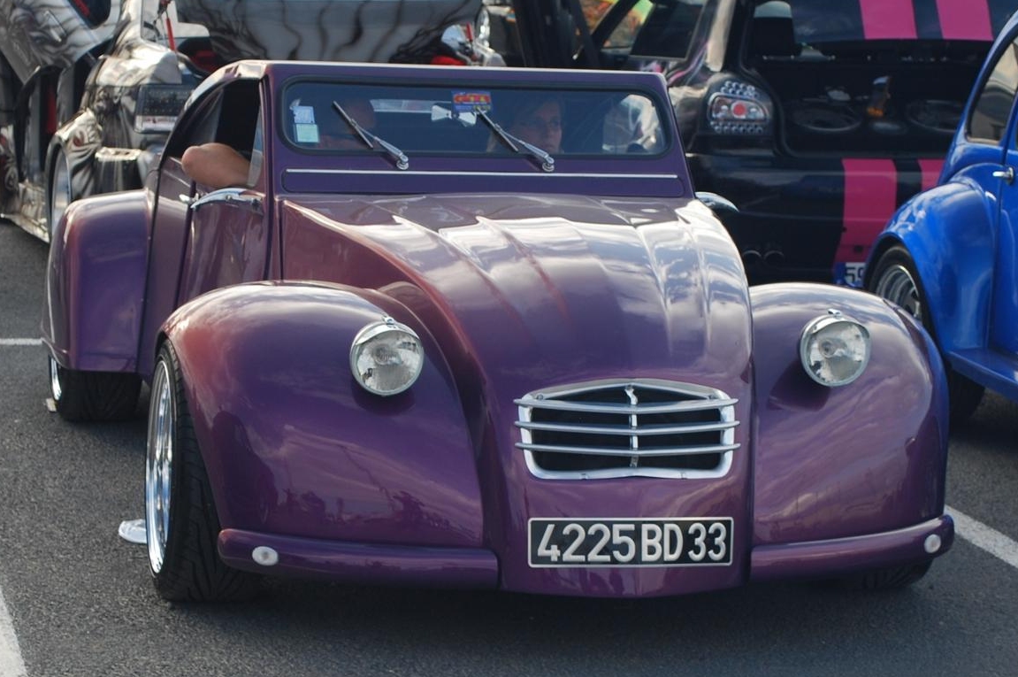 citroencv2hotrod1.jpg
