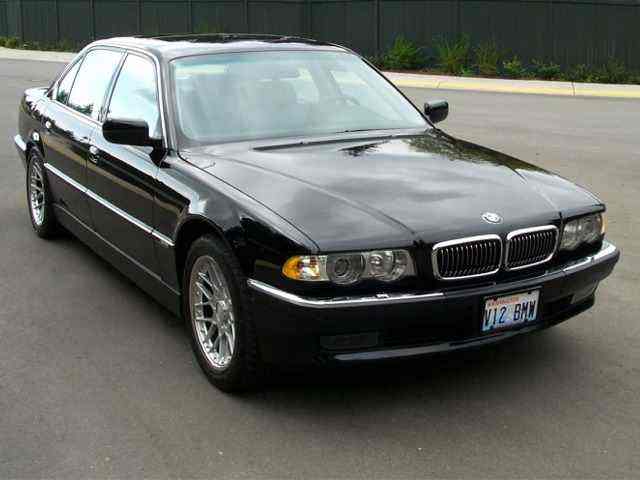 BMW 7  E38