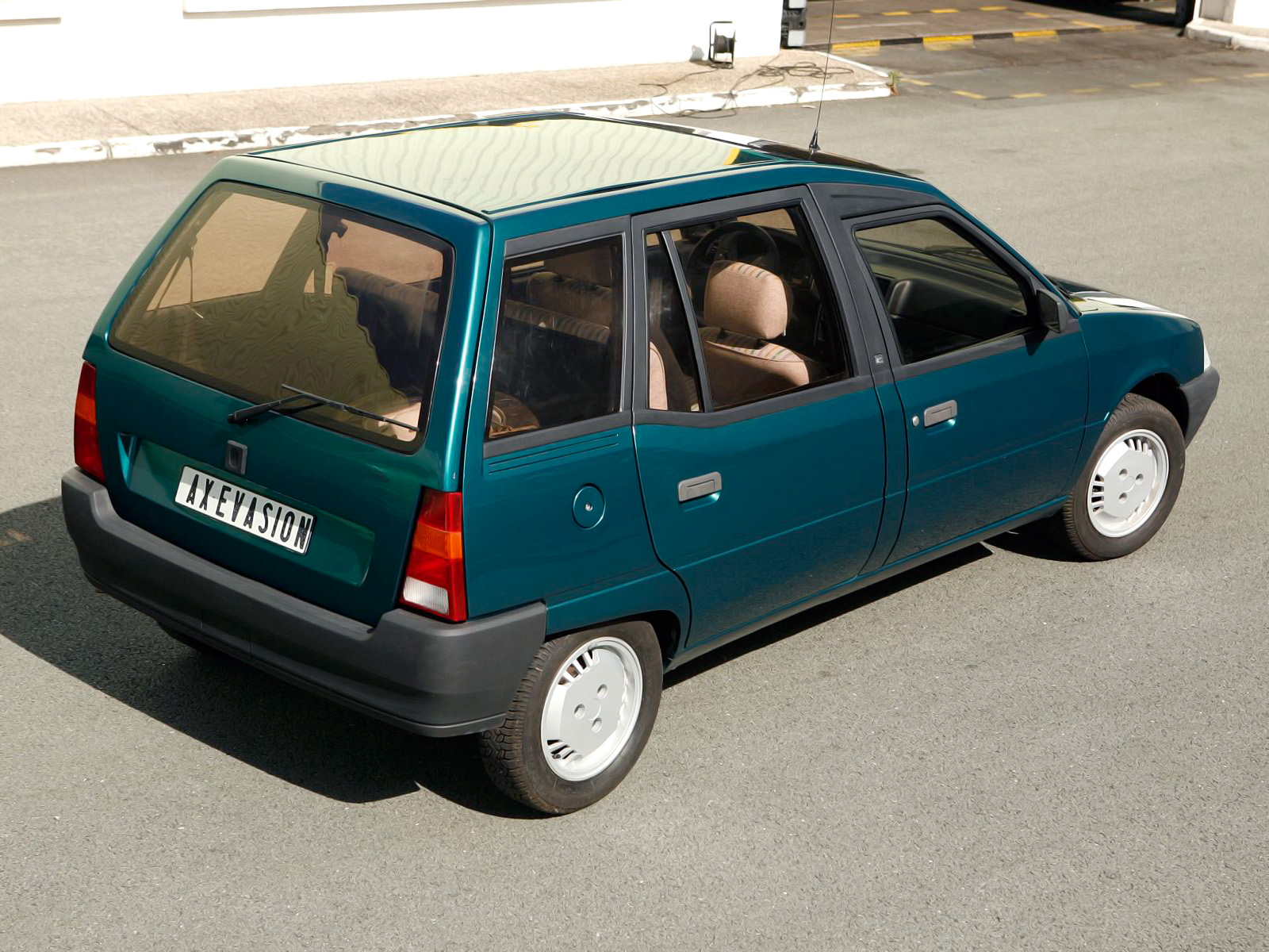 heuliez_citroen-ax-van-evasion-prototype-1988_r3.jpg.jpg