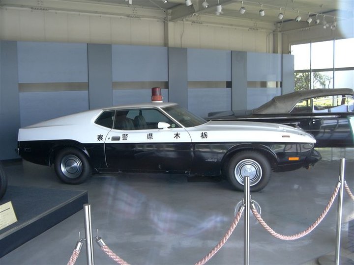 JapanesePoliceMustang2.jpg